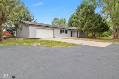 10735 E State Road 32, House other with 3 bedrooms, 2 bathrooms and null parking in Zionsville IN | Image 1