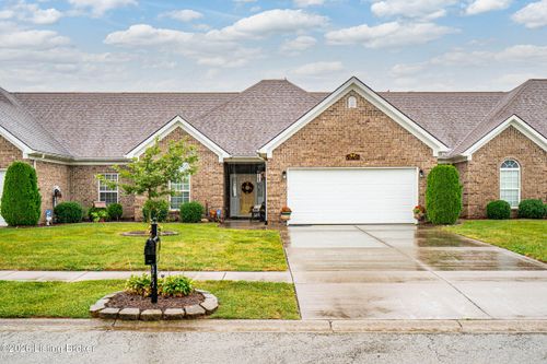 137 Locust Hill Dr, Mt Washington, KY, 40047 | Card Image