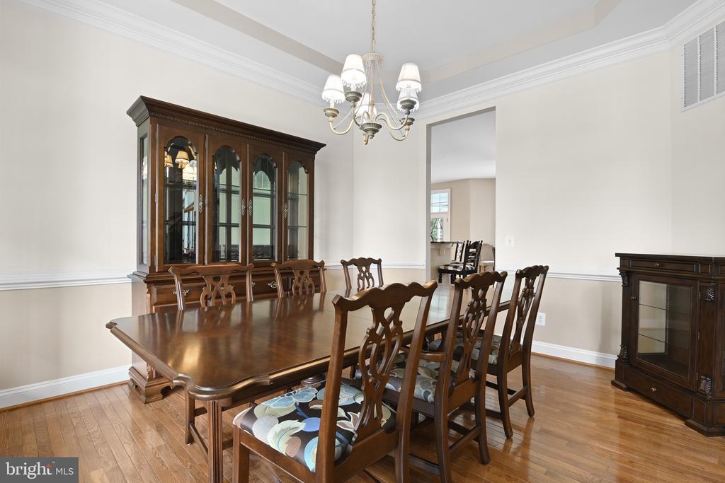 Residential in CHANTILLY