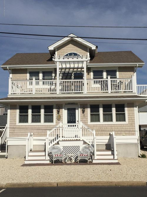 11 Dover Ave, Lavallette, NJ, 08735-2704 | Card Image