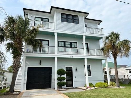 247 Moonlight Dr, Atlantic Beach, NC, 28512-7309 | Card Image