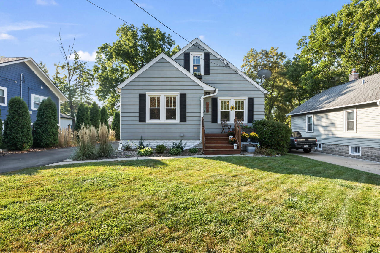 Dopp St, Waukesha, WI 53188