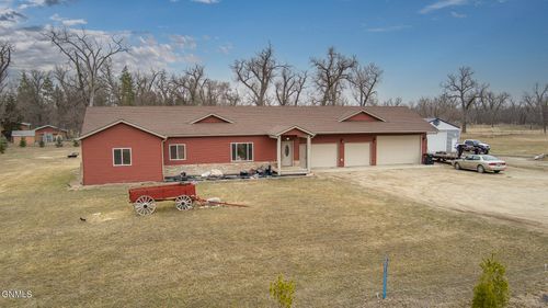 5728 Olive Tree Dr, Bismarck, ND, 58503-9325 | Card Image