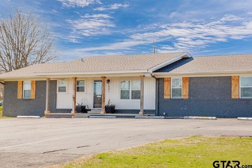 1501 S Main St, Lindale, TX, 75771-6433 | Card Image