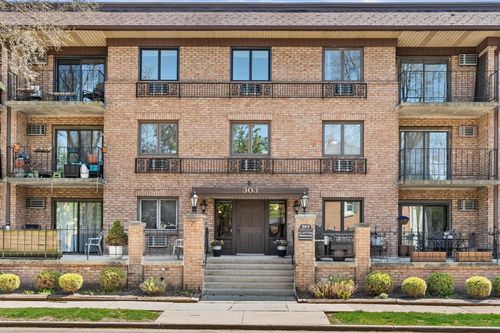 104-303 E Henry Clay Street, Whitefish Bay, WI, 53217 | Card Image