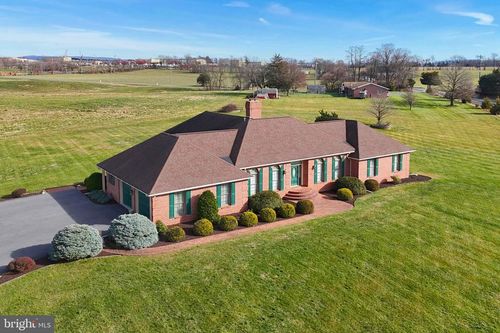 1015 Buchanan Trl E, GREENCASTLE, PA, 17225-9599 | Card Image