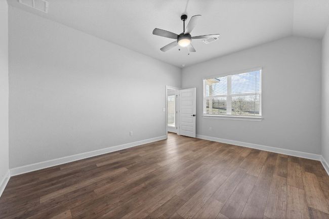 17008 Wind Chime Dr, House other with 3 bedrooms, 2 bathrooms and 4 parking in Manor TX | Image 9