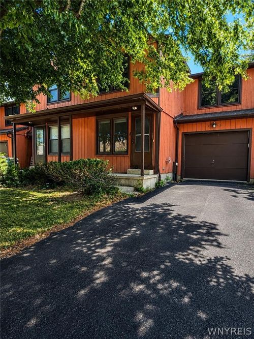1 Robin Rd, Amherst, NY, 14228-1115 | Card Image