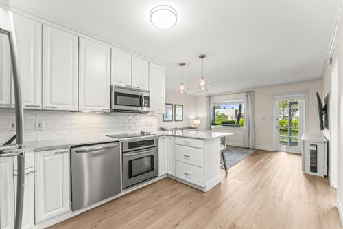 apt-111-801 Ne 18th Ct, Fort Lauderdale, FL, 33305-3802 | Card Image