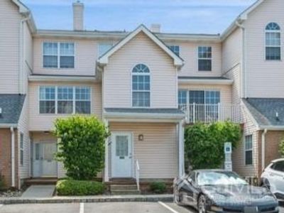 515 Plymouth Road, Townhouse with 3 bedrooms, 2 bathrooms and null parking in North Brunswick NJ | Image 1