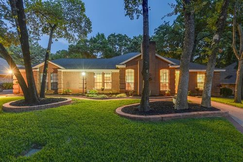 3008 Stone Bluff Ct, Arlington, TX, 76017-2509 | Card Image