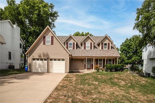 15120 W 84th Ter, Lenexa, KS, 66219-1808 | Card Image