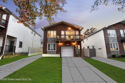 20 Helene Ct, Staten Island, NY, 10309-2001 | Card Image