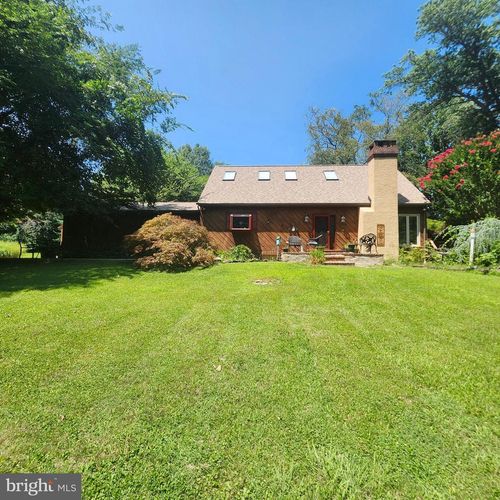 962 E Baltimore Pike, KENNETT SQUARE, PA, 19348-1800 | Card Image
