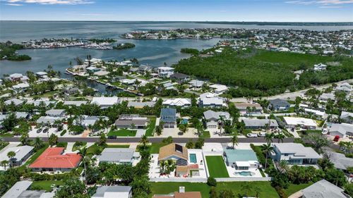 210 84th St, HOLMES BEACH, FL, 34217-1022 | Card Image