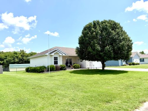 4812 S 130th Rd, Bolivar, MO, 65613-8587 | Card Image