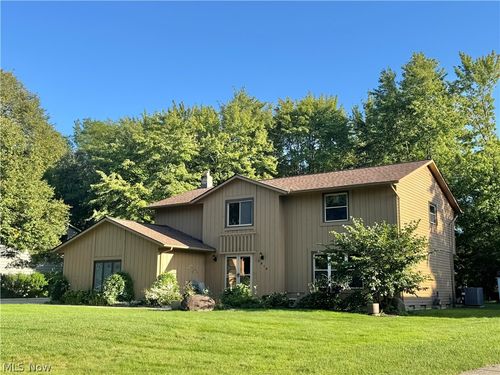 6818 Wildwood Trail, Mayfield Village, OH, 44143 | Card Image