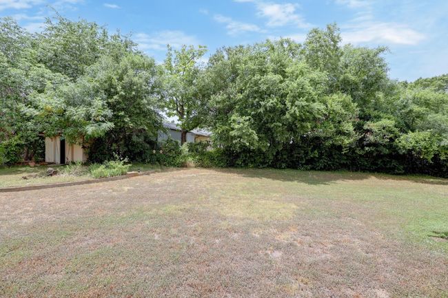 Shed in back of property | Image 24