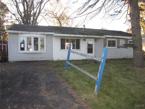 7935 Rinaldo Blvd E, Bridgeport, NY, 13030-9402 | Card Image