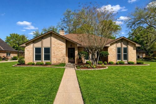 62 Raintree Court, Lake Jackson, TX, 77566 | Card Image