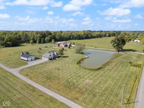 2105 N Terry Rd, Scottsburg, IN, 47170-8230 | Card Image