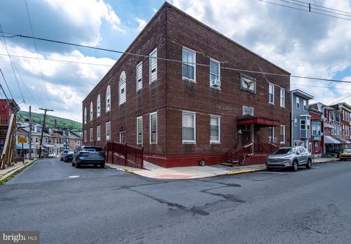 816 Bingaman St, Reading, PA, 19602-2744 | Card Image