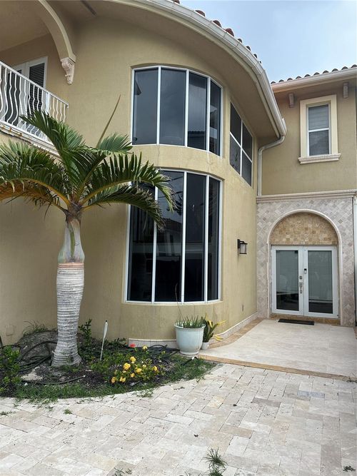3325 Ne 14th Ct, Fort Lauderdale, FL, 33304-1705 | Card Image