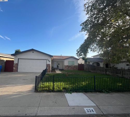 324 Eva Ct, Manteca, CA, 95336-3448 | Card Image