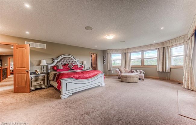 1098 Wurster Pl, House other with 11 bedrooms, 10 bathrooms and 14 parking in Breslau ON | Image 32