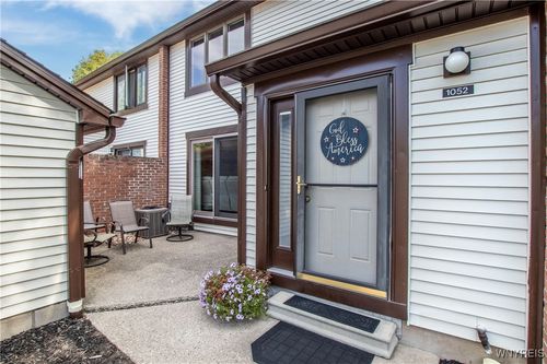 1052 Charlesgate Cir, East Amherst, NY, 14051-1289 | Card Image