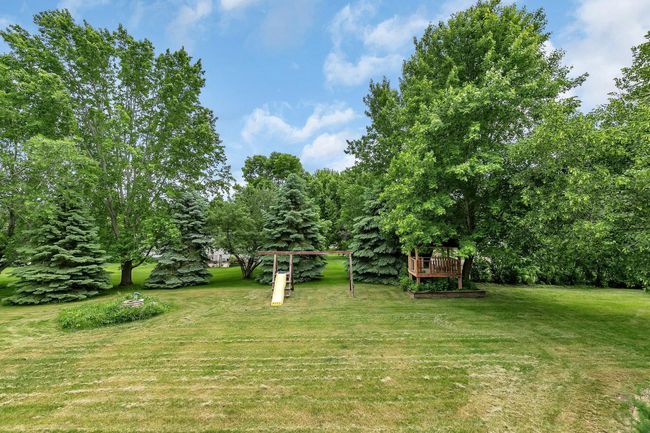 Large, private backyard | Image 39
