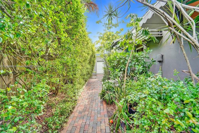 2462 Sw 22 Nd Ter, House other with 3 bedrooms, 2 bathrooms and null parking in Miami FL | Image 35