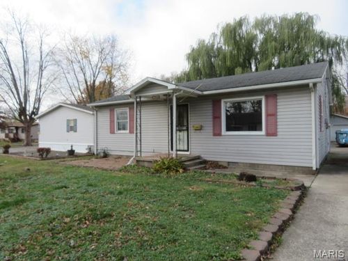 817 S Montgomery Ave, Litchfield, IL, 62056-2451 | Card Image