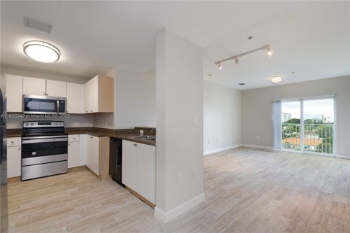 apt-607-2280 Sw 32nd Ave, Miami, FL, 33145-3182 | Card Image