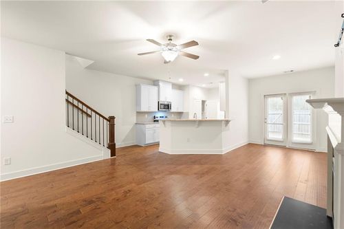 1833 Edgehill Dr, Lithonia, GA, 30058-6548 | Card Image