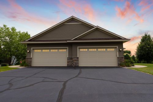 8650 Corbin Ct, Inver Grove Heights, MN, 55076-5329 | Card Image