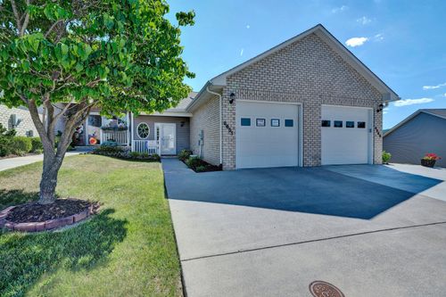 6651 Stonelyn Cottage Ct, Roanoke, VA, 24019-4050 | Card Image