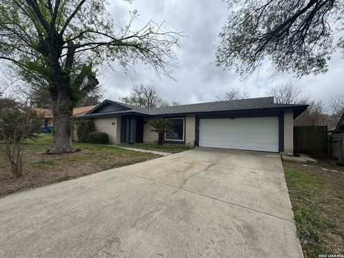 5830 Freemans Farm St, San Antonio, TX, 78233-5115 | Card Image