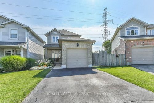 39 Phair Cres, London, ON, N5Z5B5 | Card Image