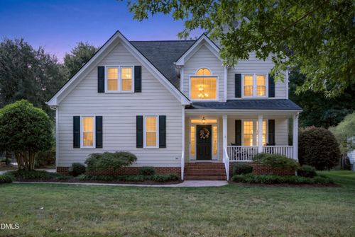105 Crossway Ln, Holly Springs, NC, 27540-7438 | Card Image