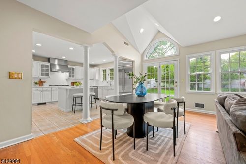33 Exeter Rd, Short Hills, NJ, 07078-1429 | Card Image
