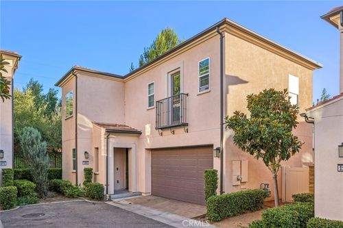 21982 Moveo Dr, Saugus, CA, 91350-8552 | Card Image