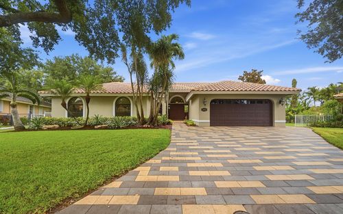 4704 Nw 99th Ln, Coral Springs, FL, 33076-2438 | Card Image