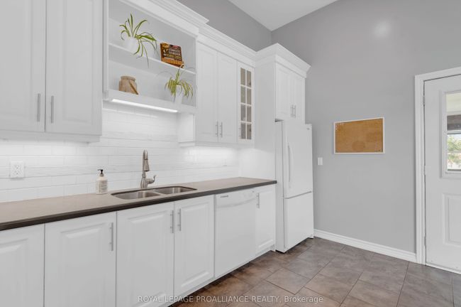 24 Rodgers Dr, House other with 3 bedrooms, 2 bathrooms and 2 parking in Stirling ON | Image 13