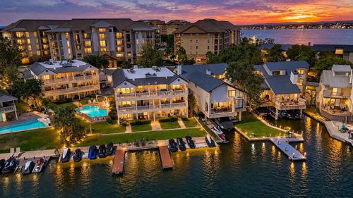 101 Island Dr, Horseshoe Bay, TX, 78657-5862 | Card Image