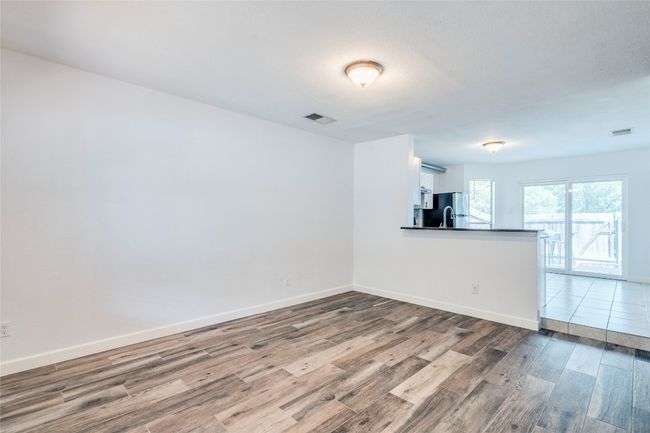 APT-51 - 1411 Gracy Farms Ln, Condo with 1 bedrooms, 1 bathrooms and 2 parking in Austin TX | Image 4