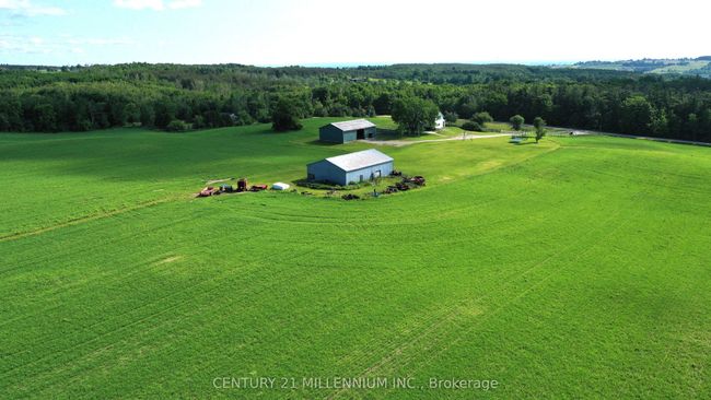 835526 4 Th Line, Home with 4 bedrooms, 2 bathrooms and 10 parking in Mono ON | Image 8