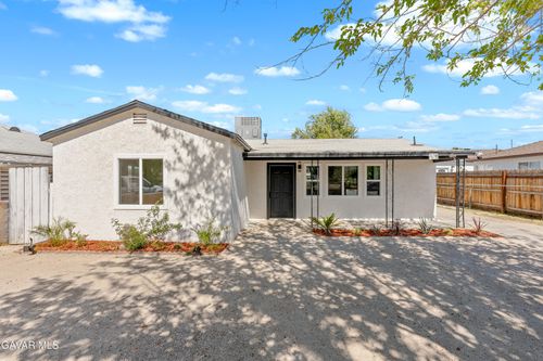 45040 Redwood Ave, Lancaster, CA, 93534-2632 | Card Image