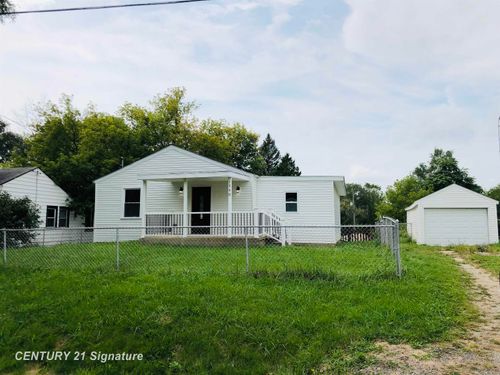 1540 Pound Dr, Flint, MI, 48532-4557 | Card Image