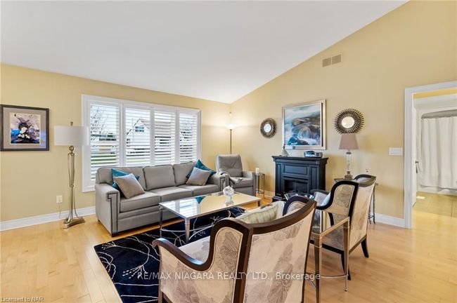 8 Woodbine Ave, House other with 3 bedrooms, 2 bathrooms and 2 parking in Saint Catharines ON | Image 6